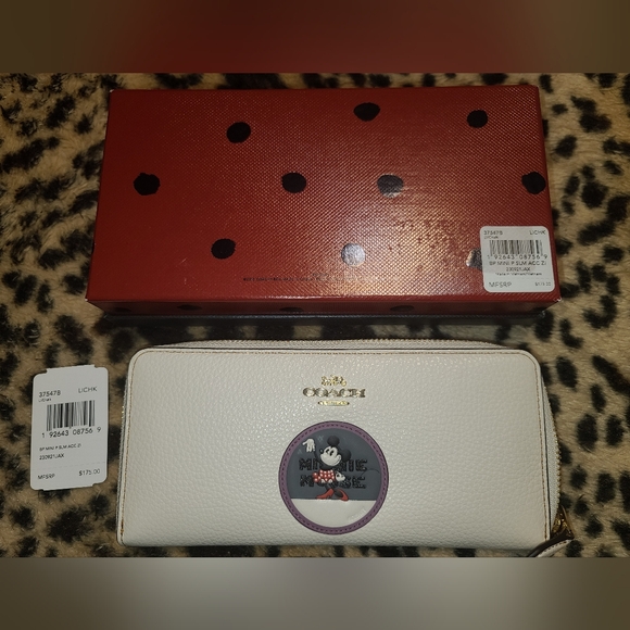 Coach Minnie Mouse Wallet - Picture 2 of 5